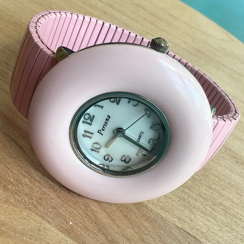 Persona ladies mod pink expansion bracelet fashion watch NEW BATTERY